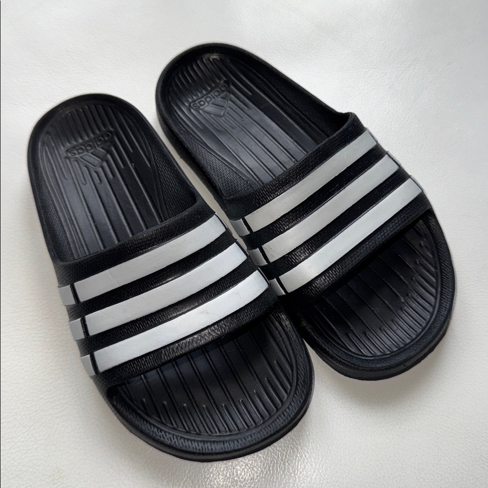 Adidas Kids Black and White Striped Slide Sandals, size 11